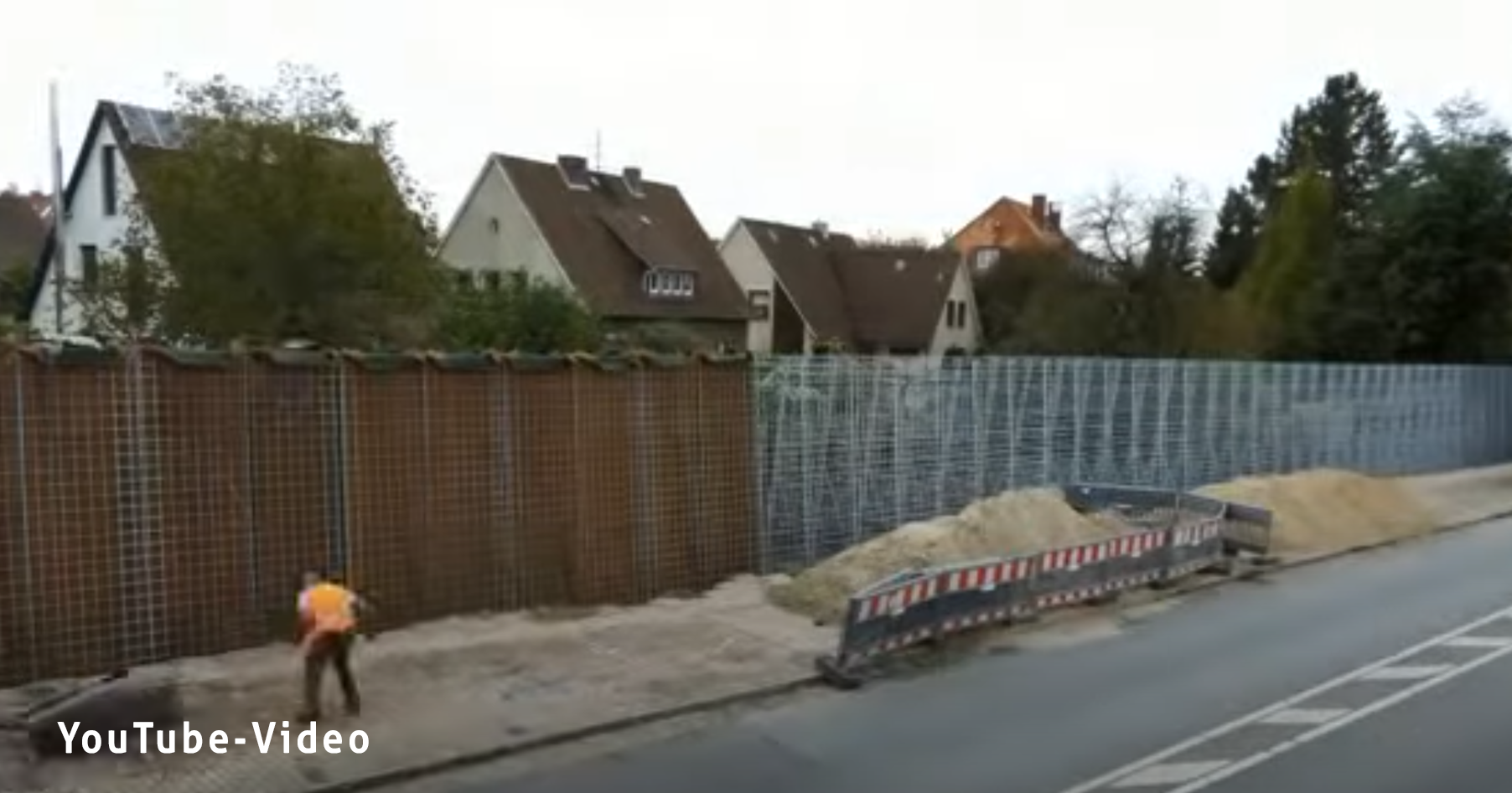 Aufbau-einer-Laermschutzwand